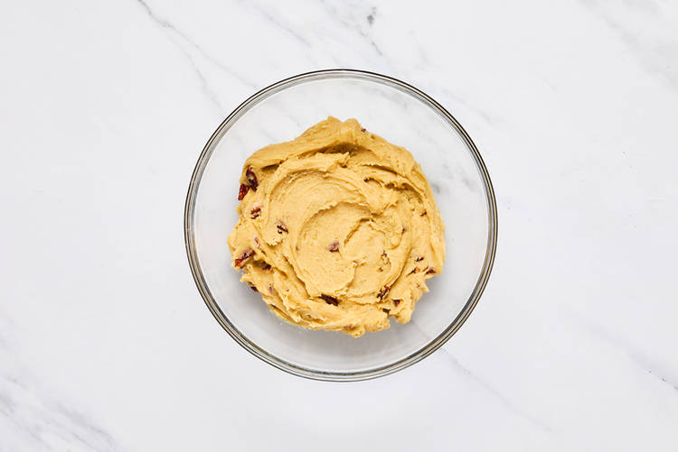 Make blondie batter