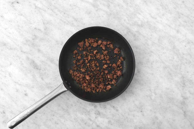 Cuocere la salsiccia
