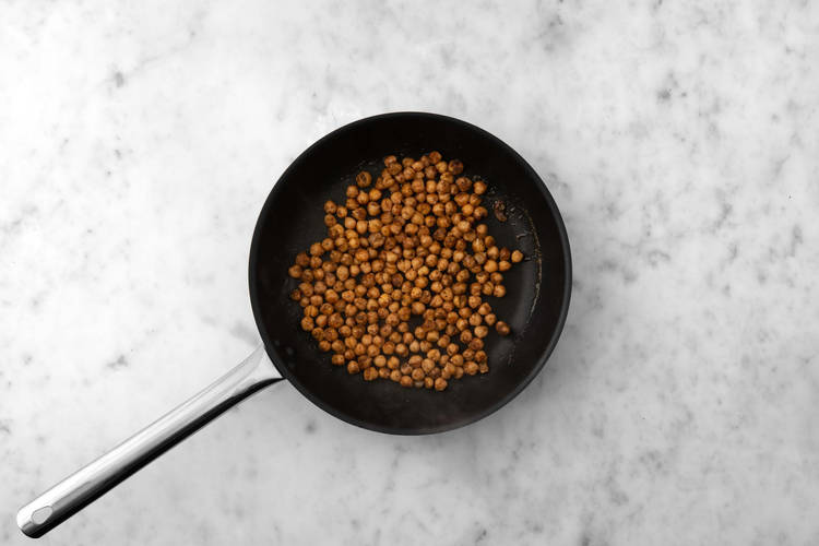 Fry the chickpeas