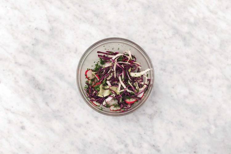 Finish the pickled cabbage