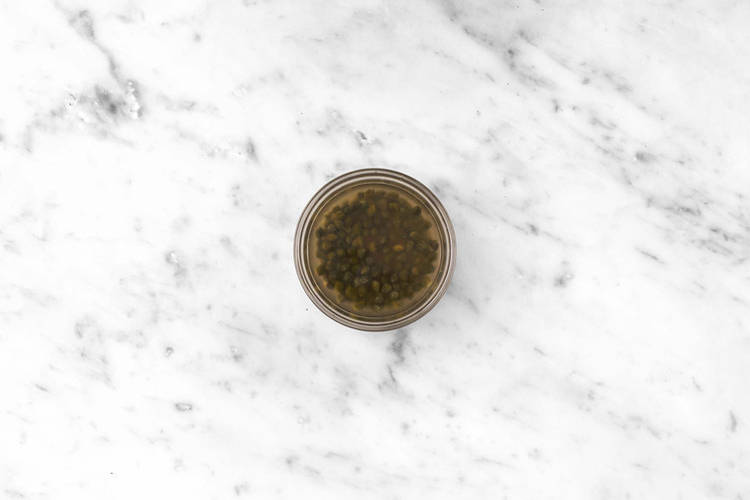 Tillaga citron- och kaprissås