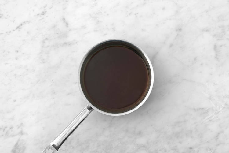 Simmer your Red Wine Jus