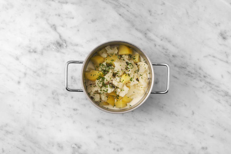 Terminer le beurre blanc et préparer la purée