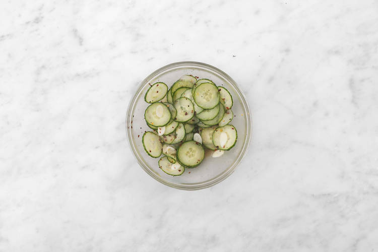 Für den Gurkensalat