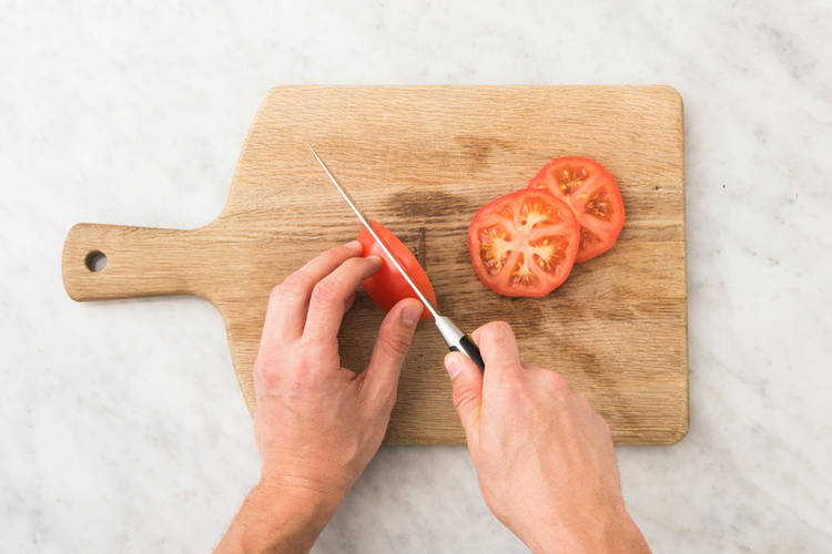 Tomaten schneiden