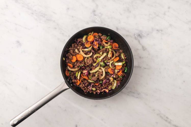 Cook the prawn, beef & veggies