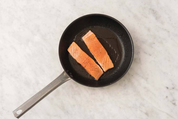 Cook the salmon & halloumi