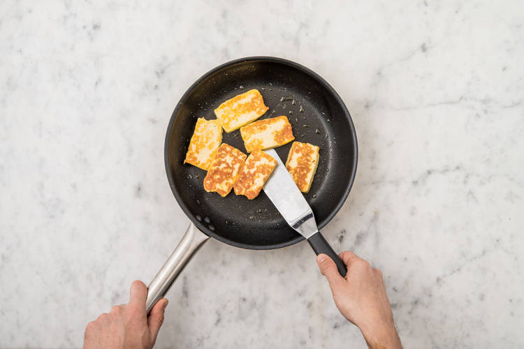 Cook the tofu & prawns