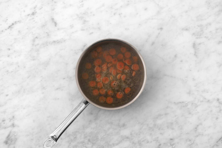 Bollir m'è dolce in questo brodo