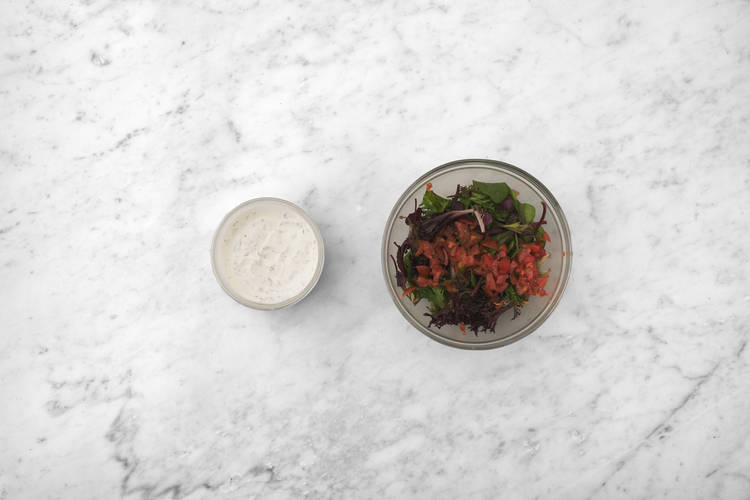 Make the mint yoghurt