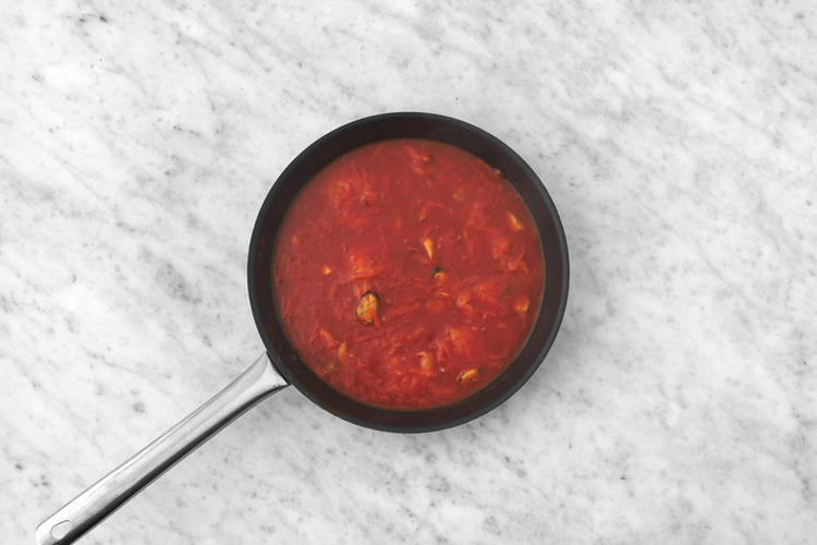 Aggiungete mazzancolle e cozze