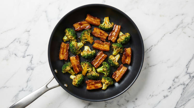 Cook Broccoli & Pork