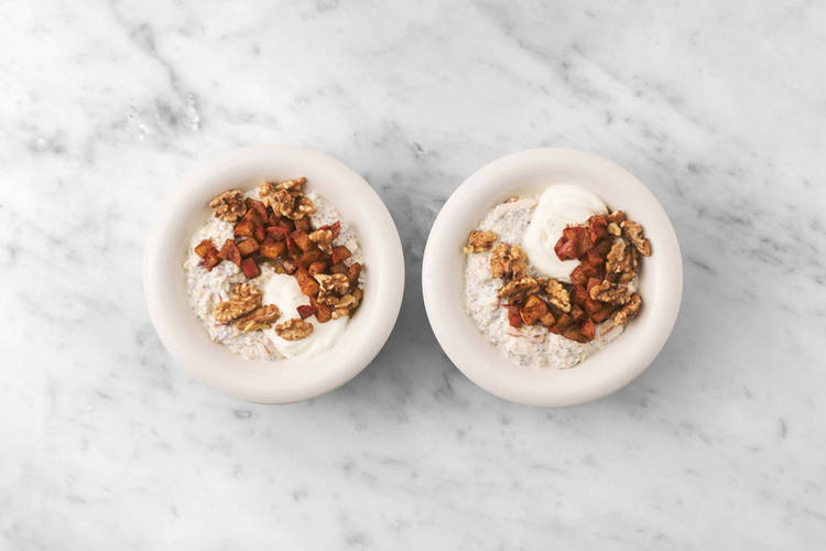 Servera overnight oats med äpple