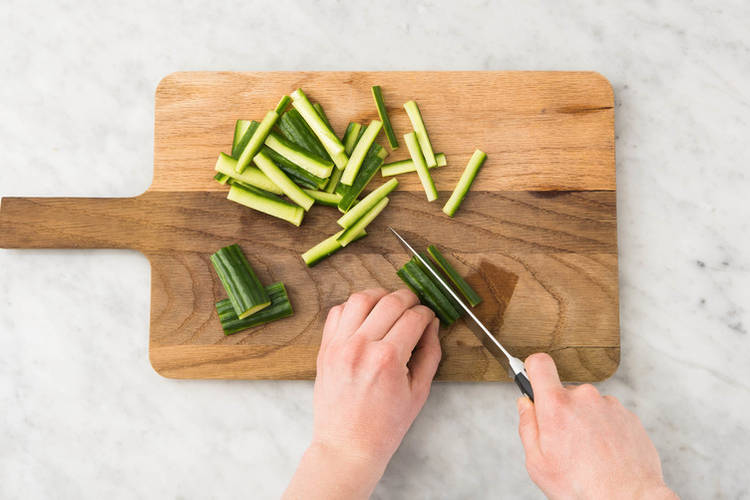 Für den Gurkensalat