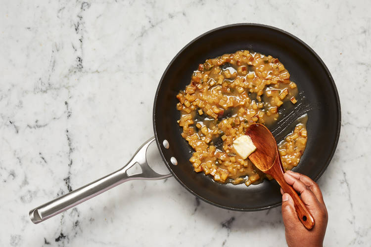 Make Apple Pan Sauce