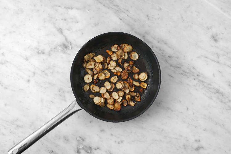 La poêle prend le relais