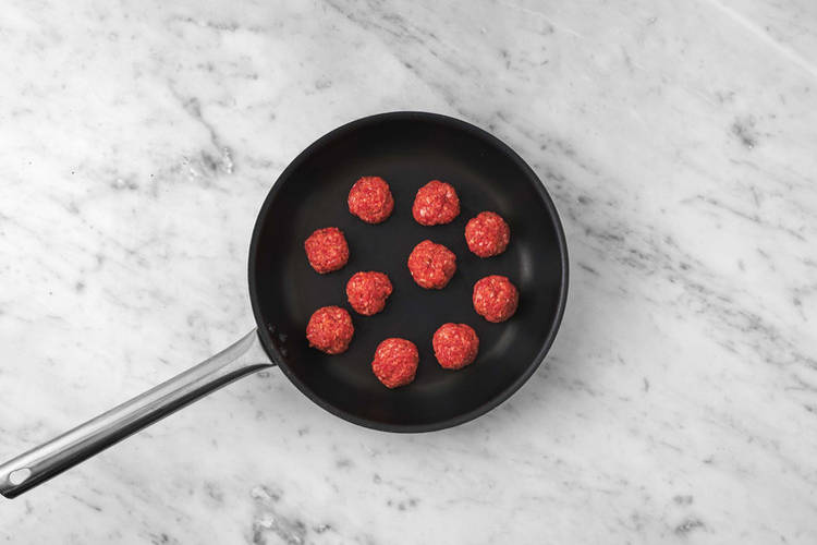 Les boulettes en scène