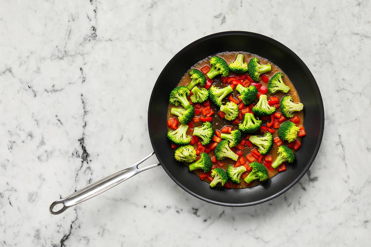 Cuire les légumes et la sauce