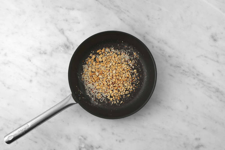 Sesam-Knusper zubereiten