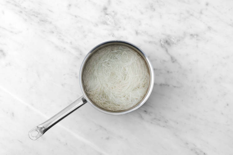 Konjaknudeln ziehen lassen