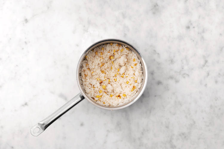 Cook the corn rice