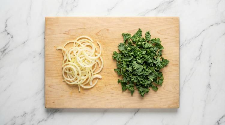 Make Kale-Ricotta Topping