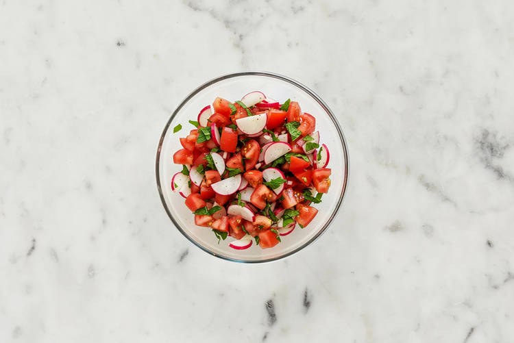 Préparer et assembler la salade