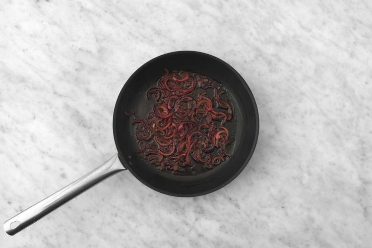 Caramellare la cipolla