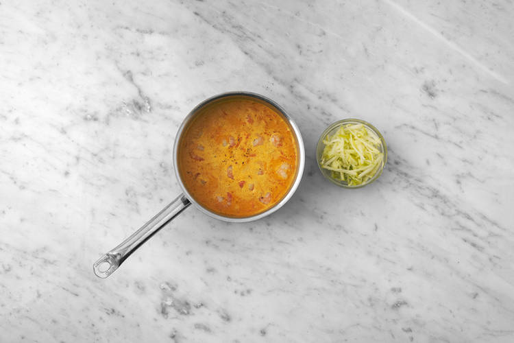 Agrega los langostinos