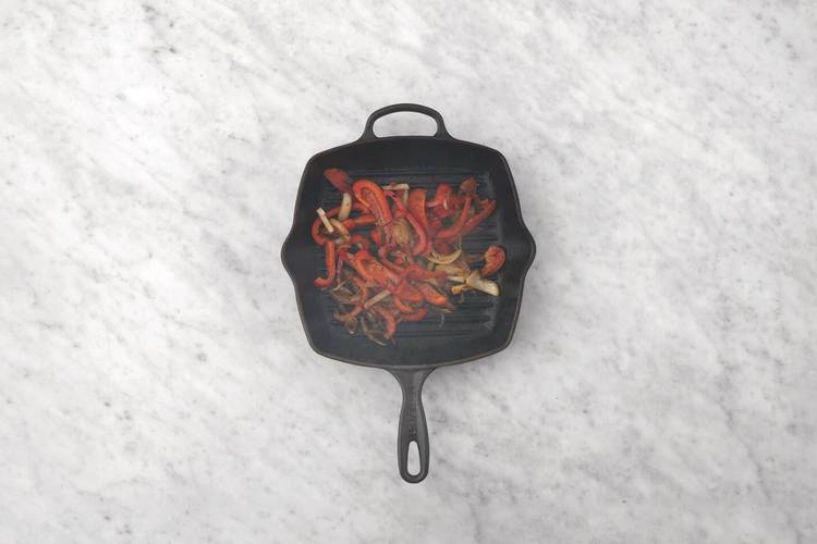 Grill veggies & buns