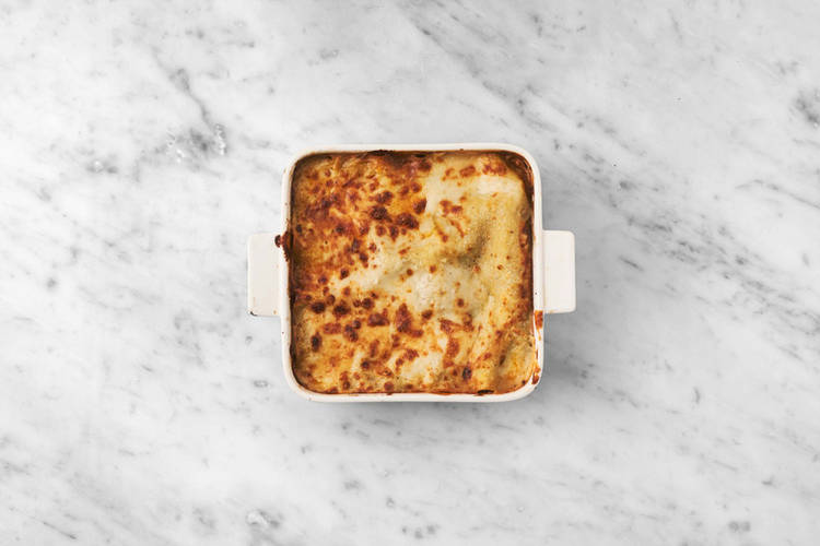 Enfourner les lasagnes