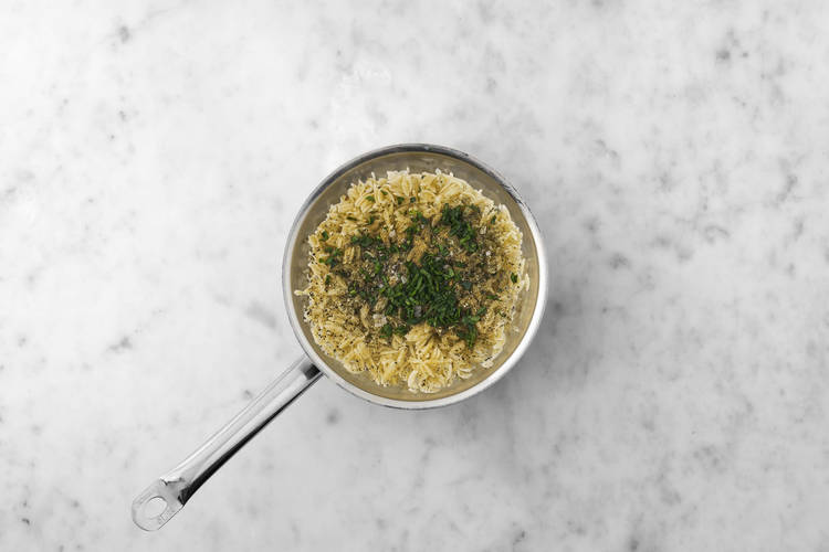 Bland orzosalat