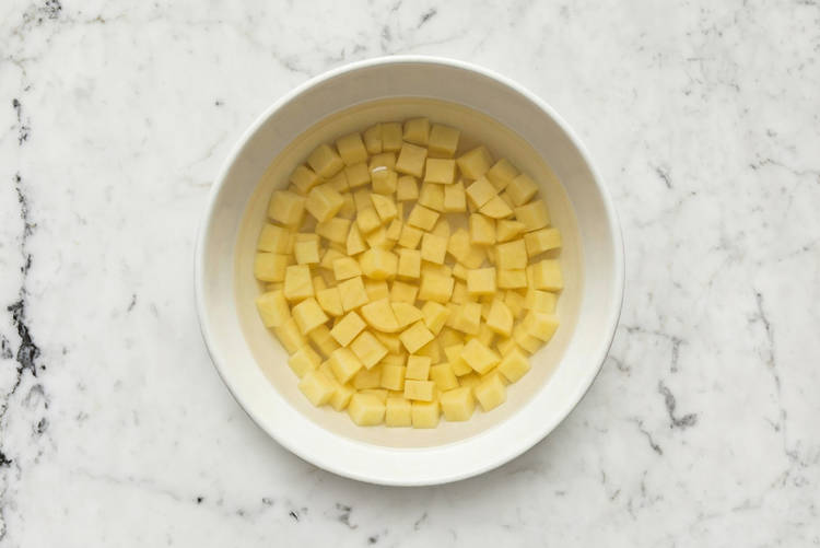 Préparer et cuire les pommes de terre