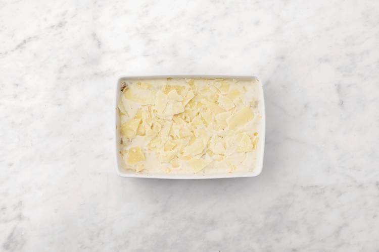 Assemble the lasagne