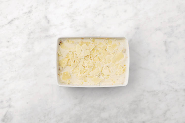 Assemble the lasagne