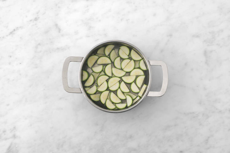 Zucchini vorkochen