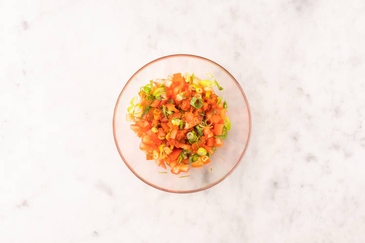 Préparer la salsa et la vinaigrette