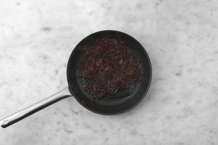 Zwiebeln karamellisieren