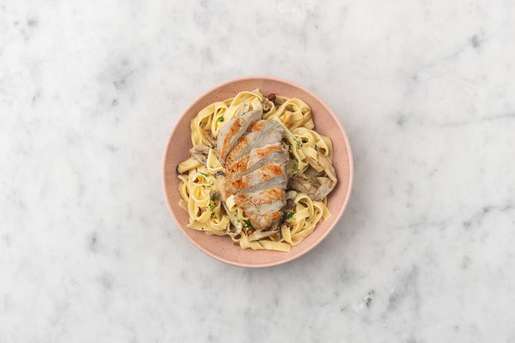 Hähnchenbraten & Anrichten