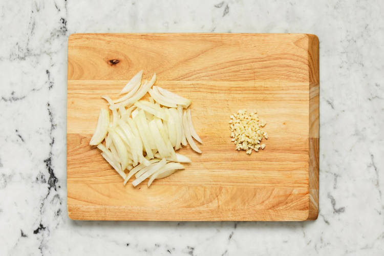 Réchauffer les patates douces au micro-ondes et préparer