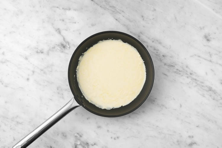 Cook the garlic sauce