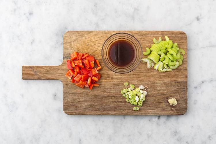 Préparer et mélanger la sauce