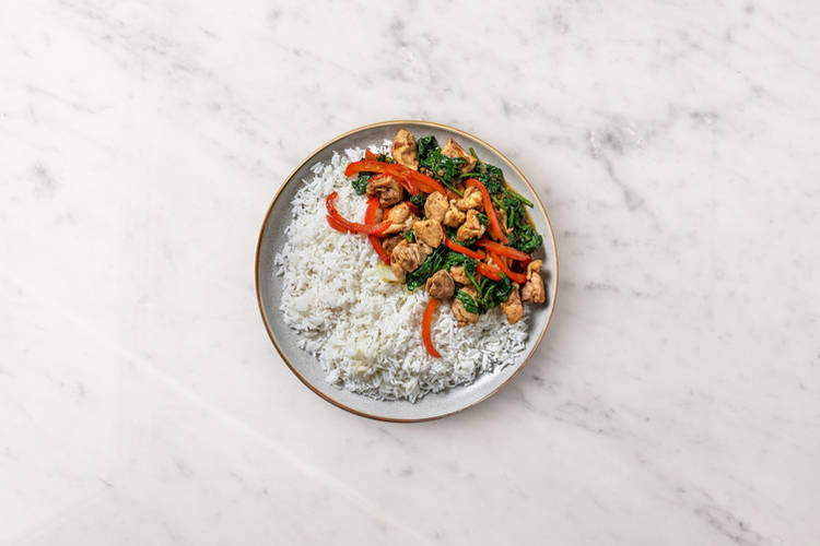 Combina los ingredientes y emplata