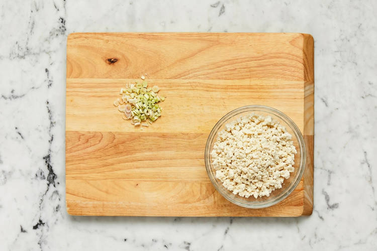 Préparer la citronnelle et le tofu