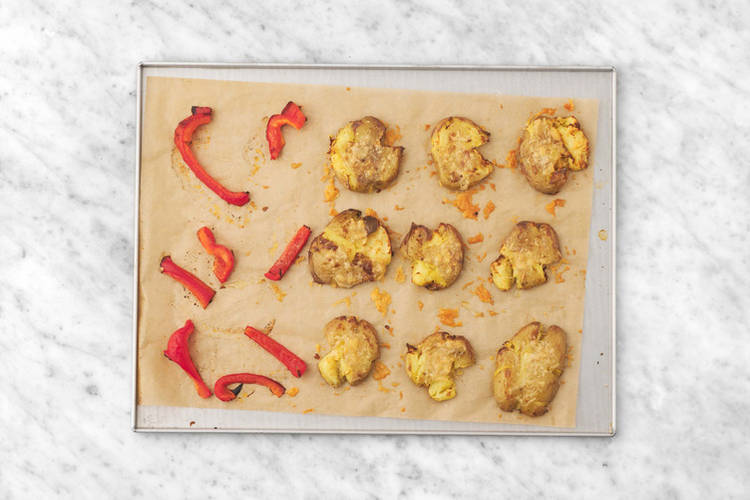 Rosta potatis och paprika