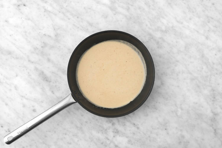 Cook the garlic sauce