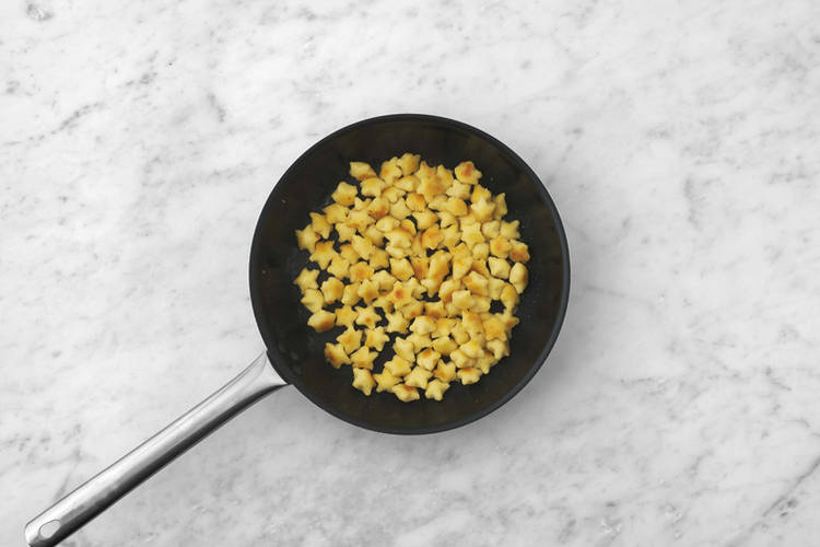 Sternen-Gnocchi braten