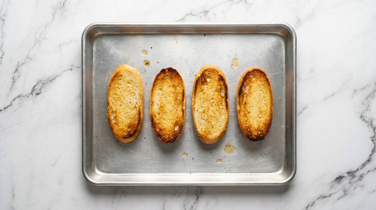 Make Sauce & Toast Bread