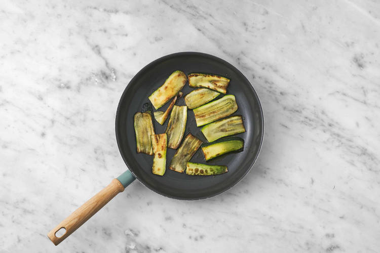 Zucchini braten