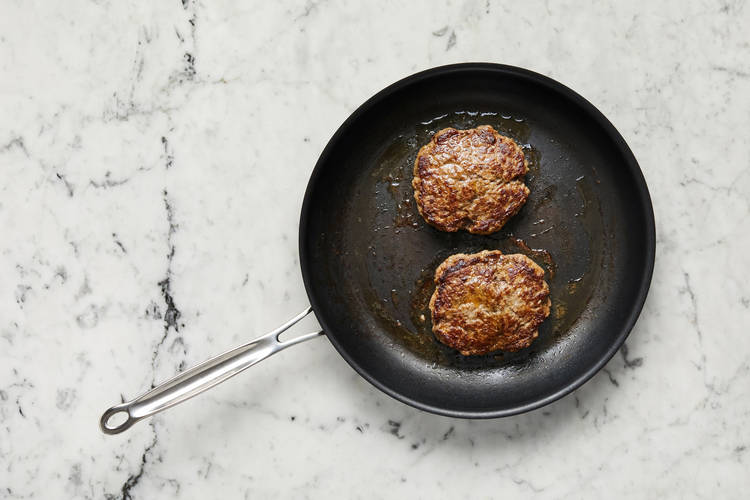 Former et saisir les galettes